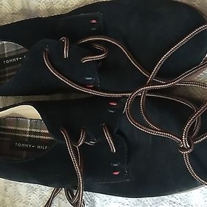 Tommy Hilfiger suede oxfords